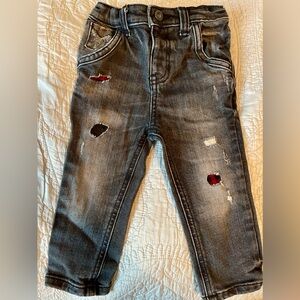 Oshkosh Infant boy size 18 mth jeans